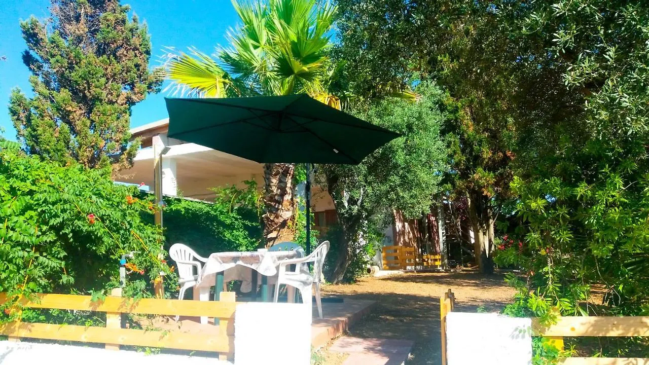 Alghero Guest House - Appartamenti In Villetta Di Campagna, Piscina Fuori Terra A 4 Minuti Di Auto Dalla Citta 0*,