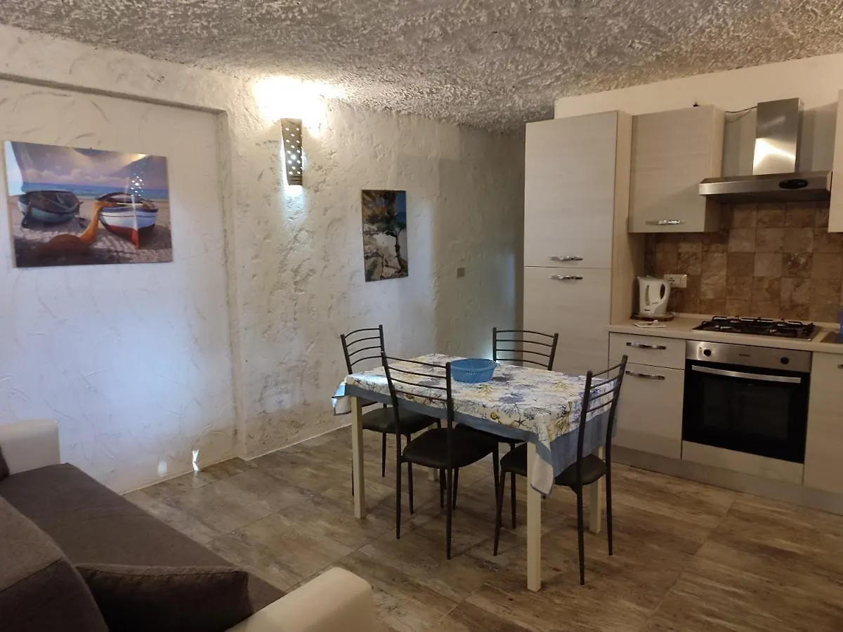Apartamento Alghero Guest House - Appartamenti In Villetta Di Campagna, Piscina Fuori Terra A 4 Minuti Di Auto Dalla Citta