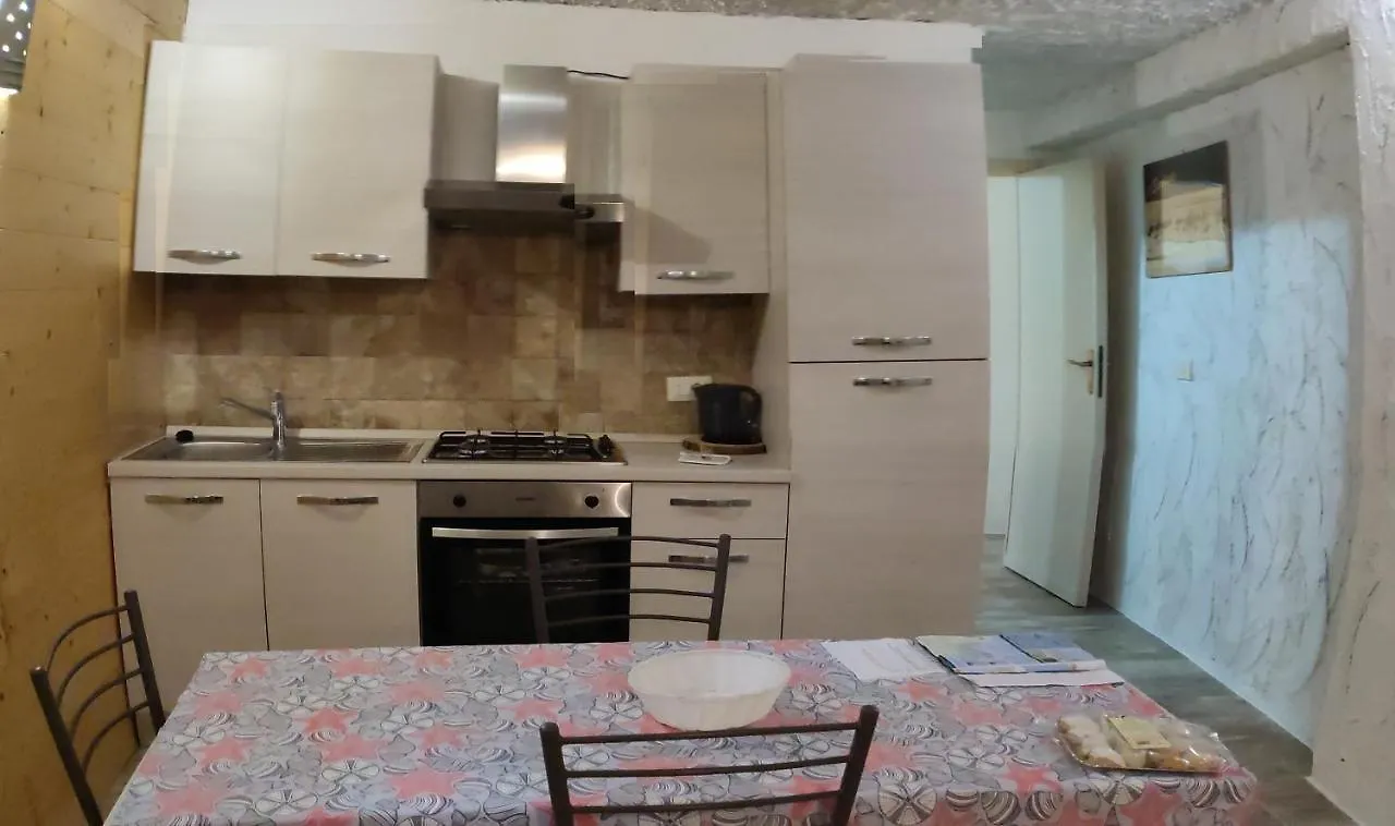Alghero Guest House - Appartamenti In Villetta Di Campagna, Piscina Fuori Terra A 4 Minuti Di Auto Dalla Citta 0*,  Itália