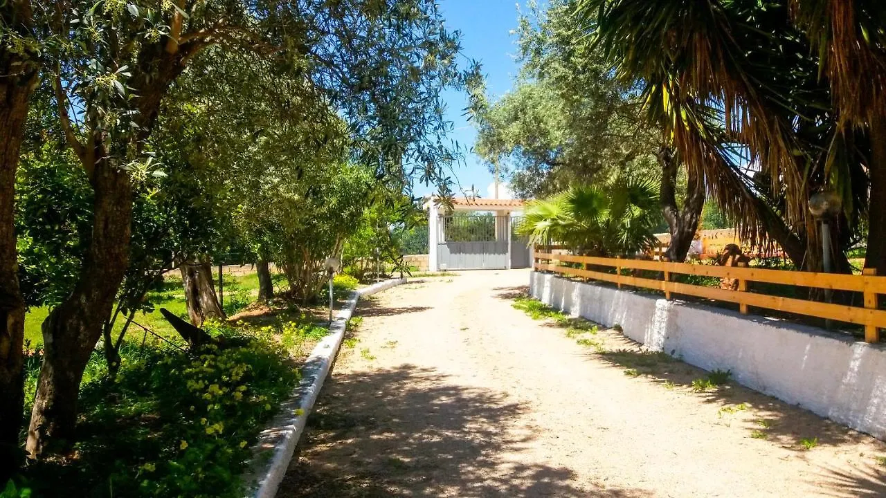 Alghero Guest House - Appartamenti In Villetta Di Campagna, Piscina Fuori Terra A 4 Minuti Di Auto Dalla Citta 0*,  Itália