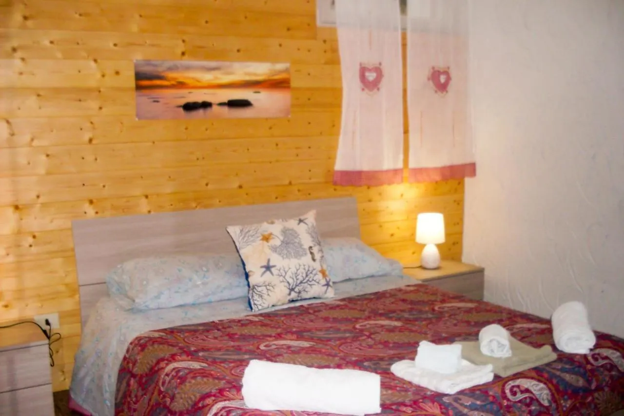 Alghero Guest House - Appartamenti In Villetta Di Campagna, Piscina Fuori Terra A 4 Minuti Di Auto Dalla Citta 0*,  Itália