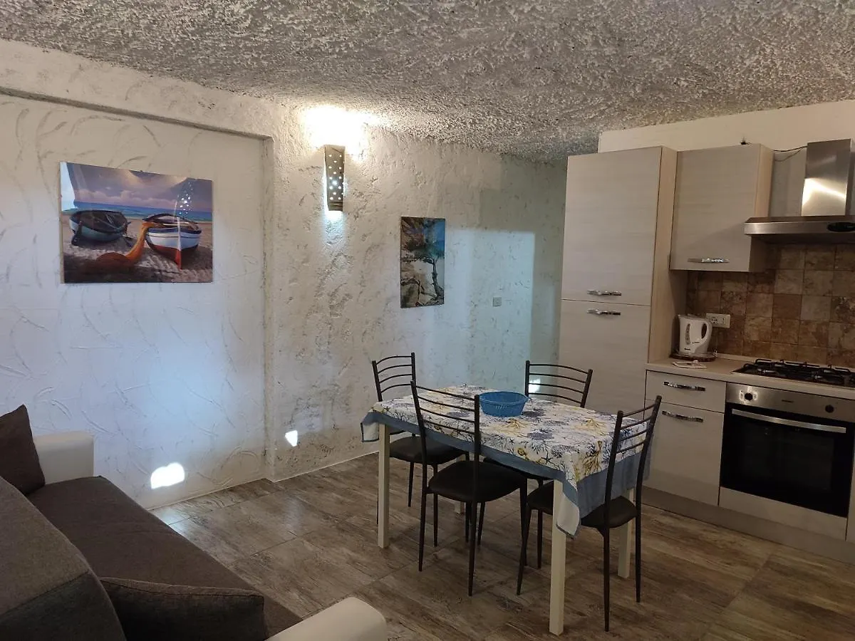 Apartamento Alghero Guest House - Appartamenti In Villetta Di Campagna, Piscina Fuori Terra A 4 Minuti Di Auto Dalla Citta