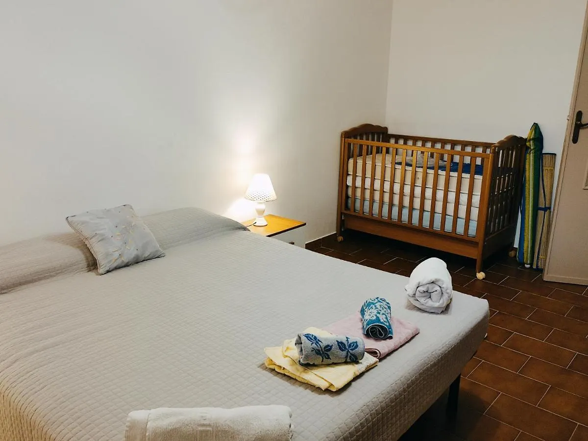Alghero Guest House - Appartamenti In Villetta Di Campagna, Piscina Fuori Terra A 4 Minuti Di Auto Dalla Citta 0*,  Itália